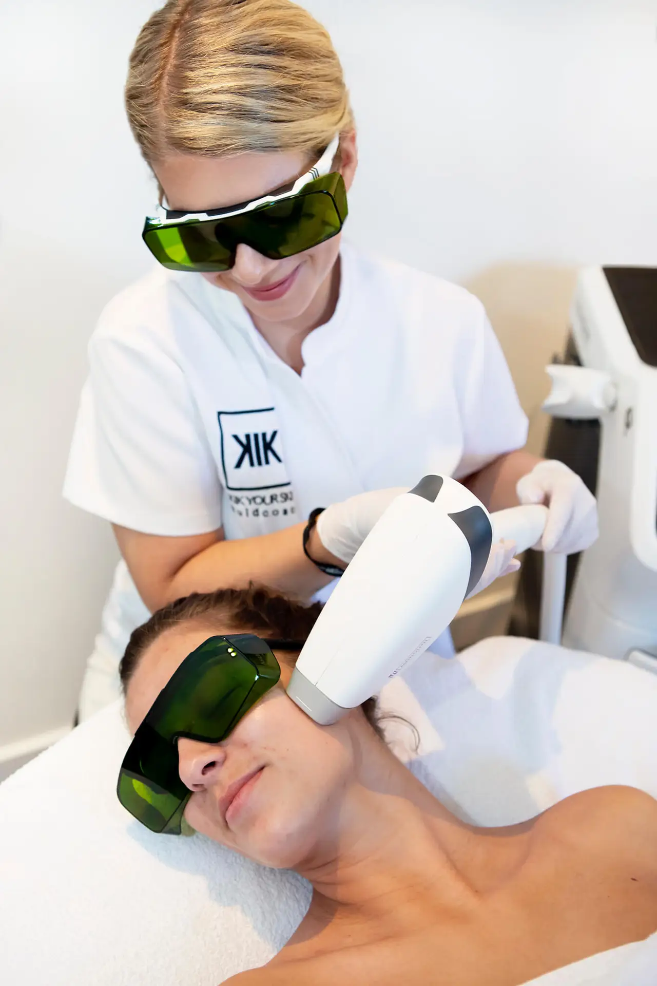 Laserbehandeling en laserontharing homepage - Kik Your Skin